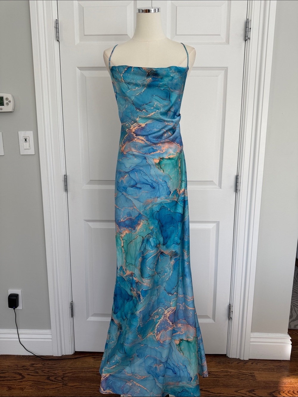 Luxxel Blue Satin Cowl Neck Marble-Print Metalic Chain Maxi Slip Dress Size M